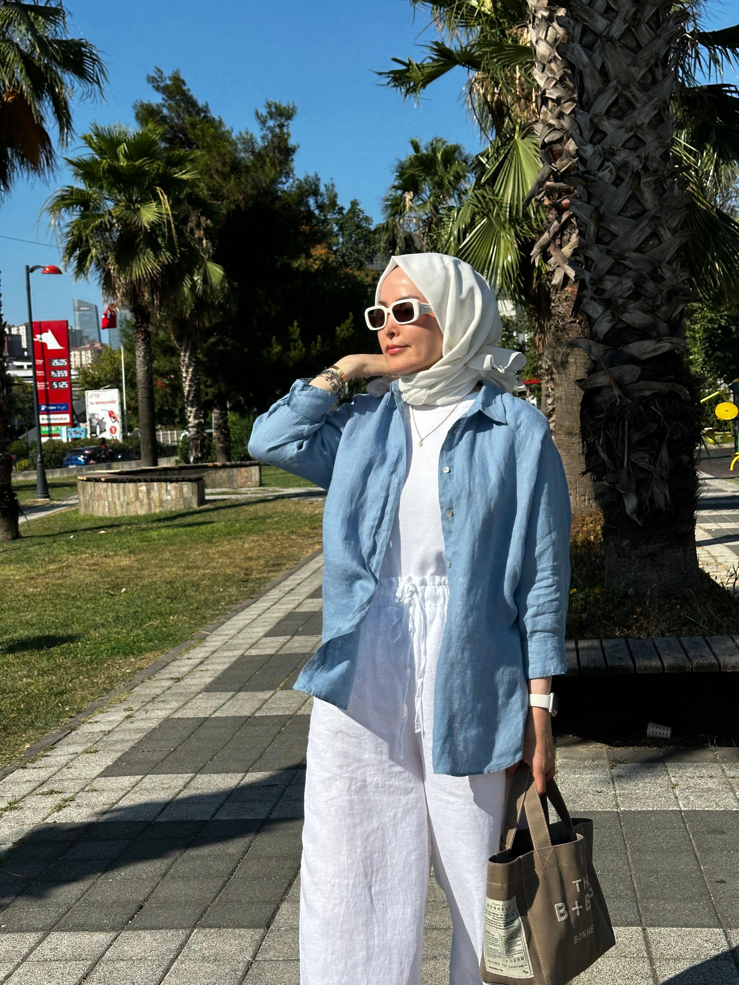 Açık Mavi