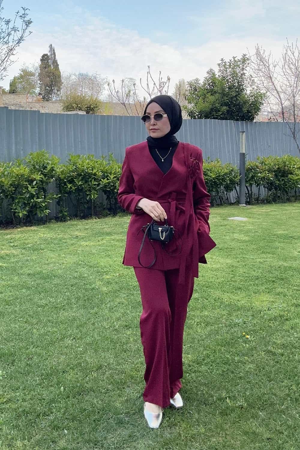 Gül Broşlu Blazer Takım - Bordo