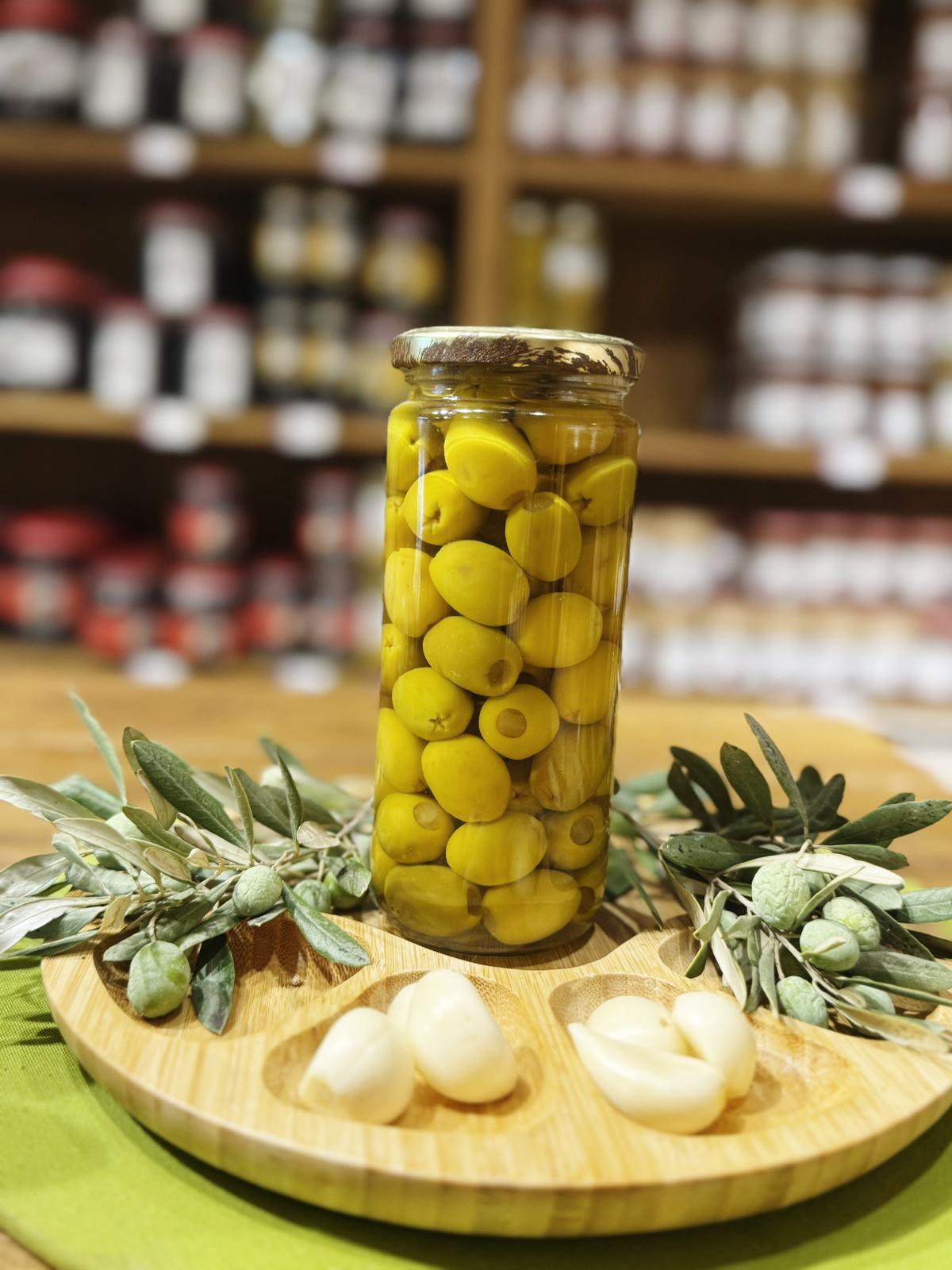 300 Gr Sarımsak Dolgulu Yeşil Zeytin