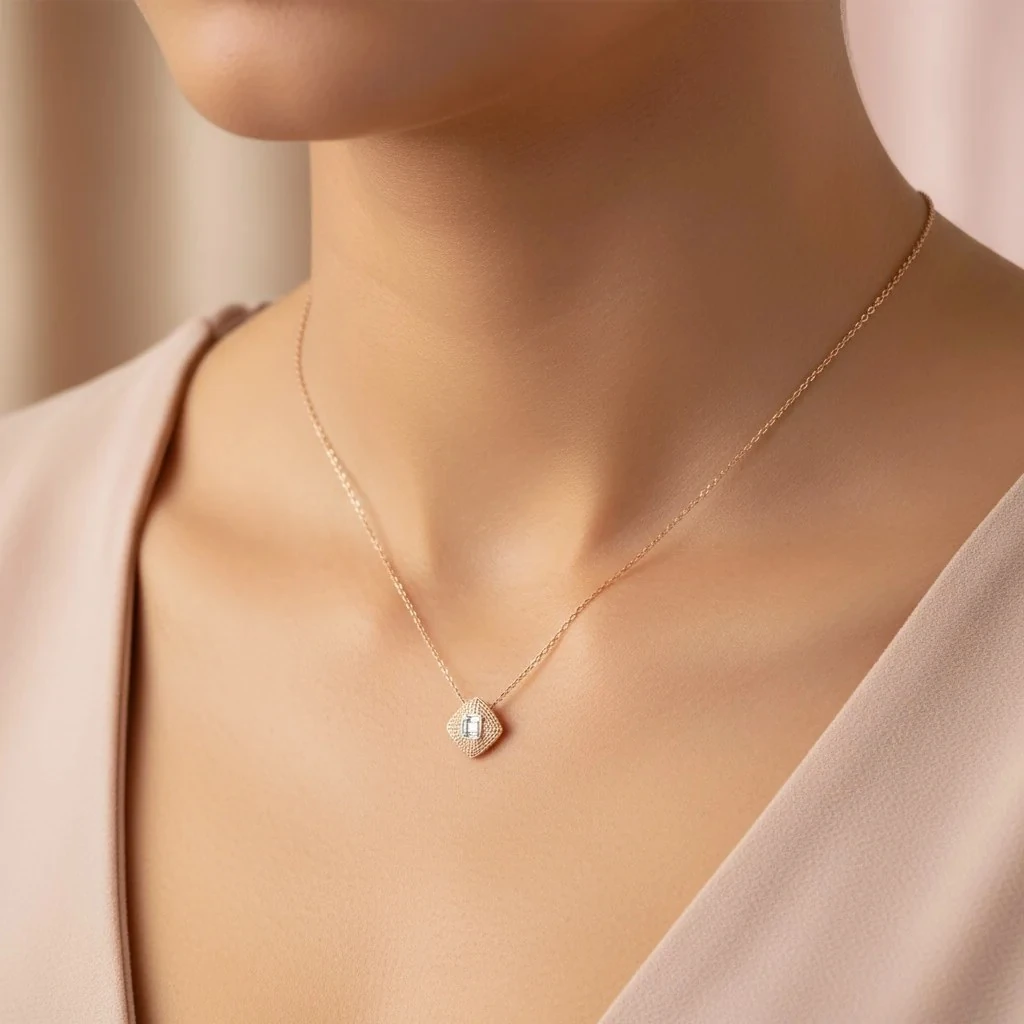 0.2.7 Carat Gold Necklaces