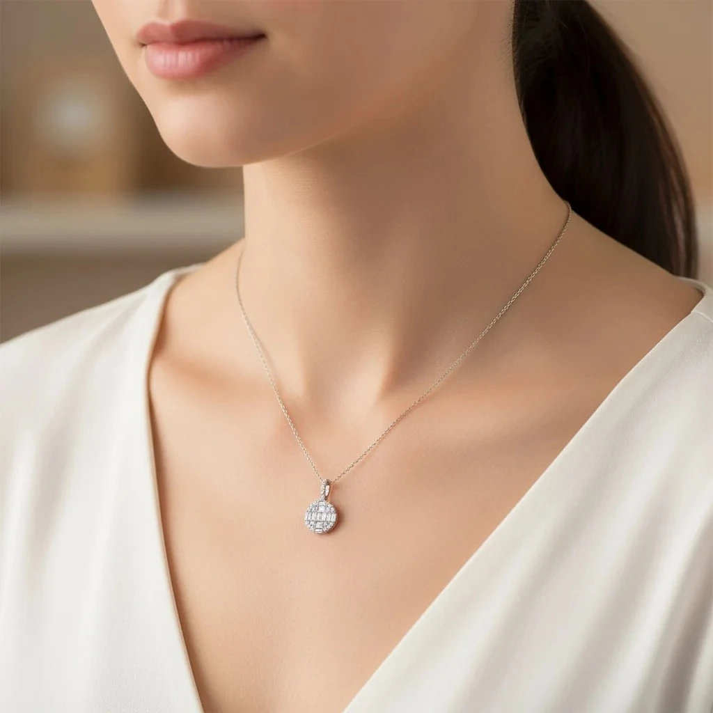 Украшение: 1,5 карата бриллианта Колье