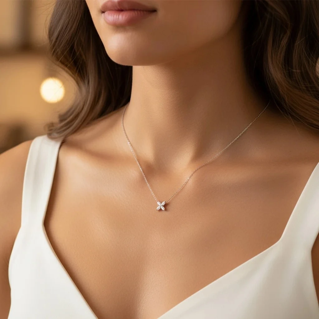 Украшение: 0,7.3 карата бриллианта Колье