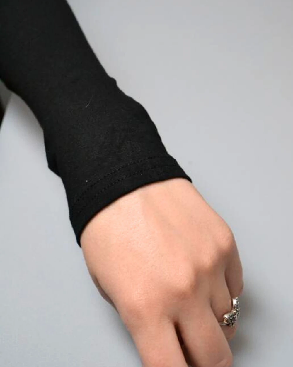 Pratik Tesettür Kolluk Penye Namaz Kolluğu Siyah