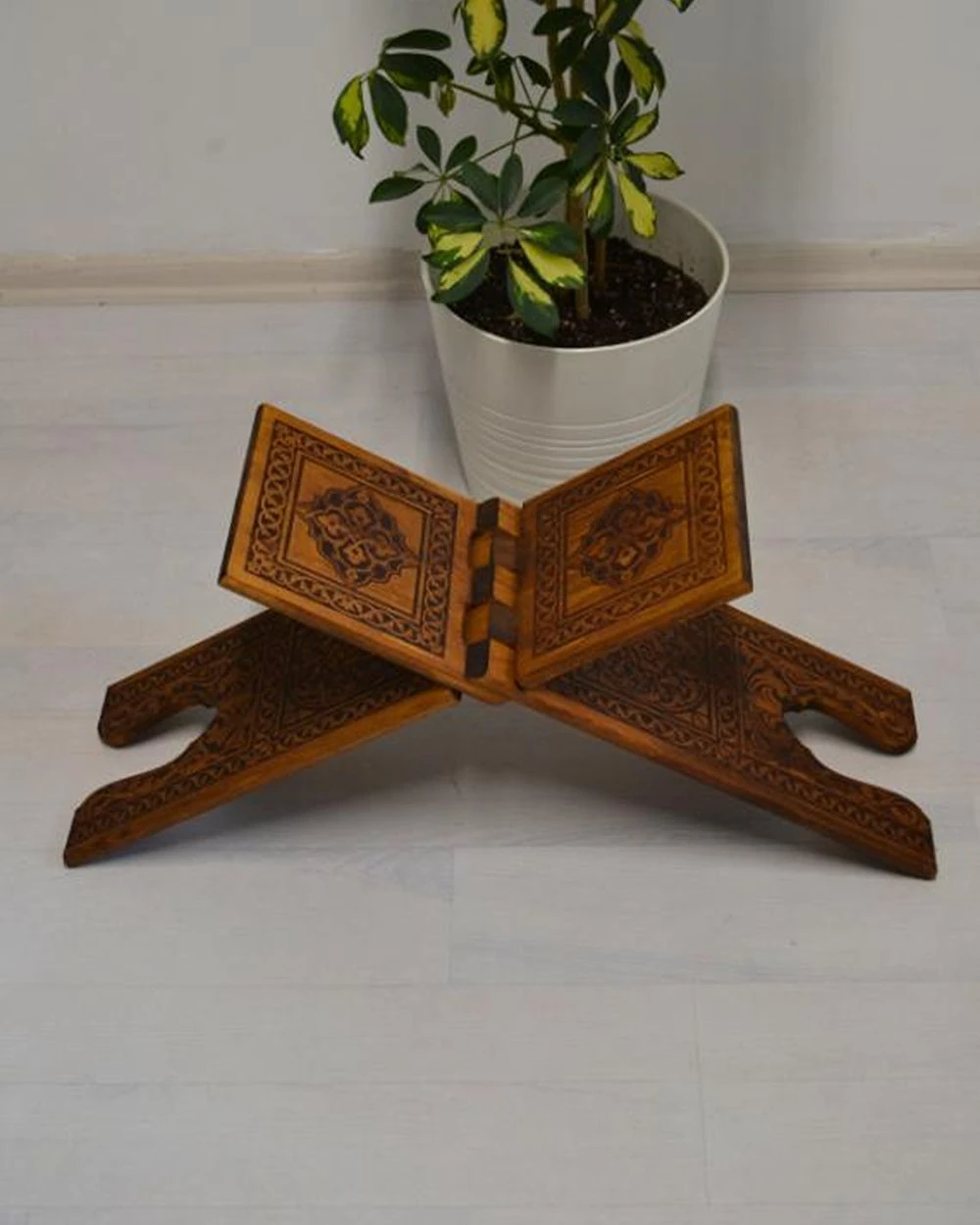 Kur’an-ı Kerim Rahlesi Selçuklu Desenli– Küçük Boy (18X45cm) Yakma İşçilikli