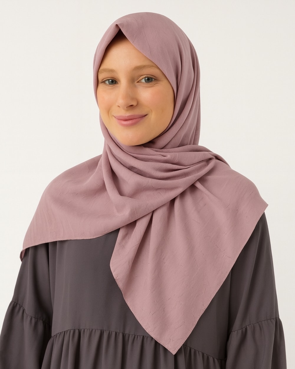 Bambu Kraş Eşarp 100x100 cm – Terletmez, Tok ve Dik Duran, Dört Mevsim Kullanıma Uygun - Gül Kurusu
