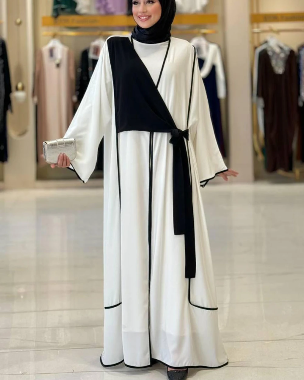 Önden Bağlama Detaylı Medine İpeği Abaya