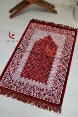 Kadife Seccade - 70x110 cm  - Yumuşak ve Konforlu Kırmızı