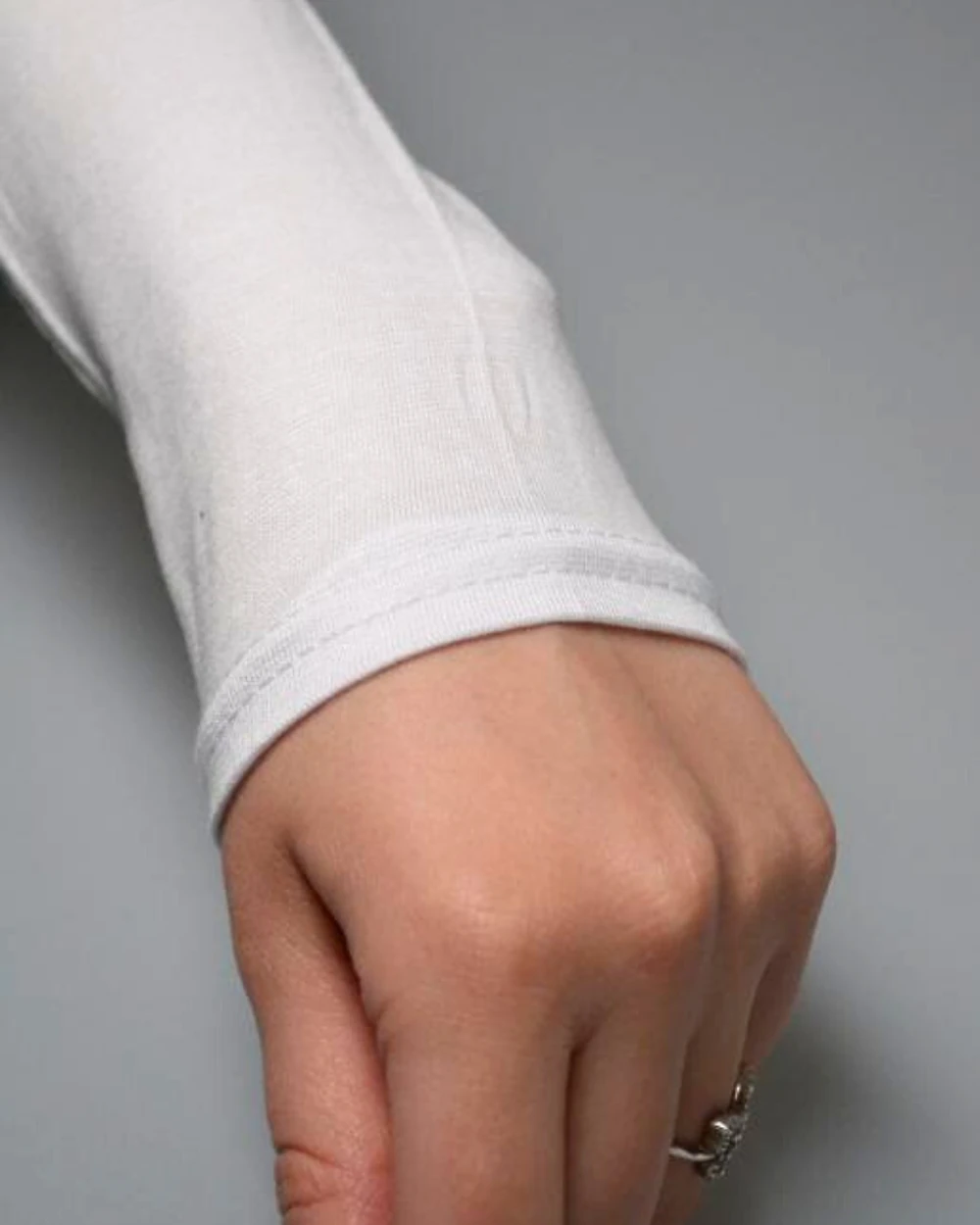 Pratik Tesettür Kolluk Penye Namaz Kolluğu Beyaz