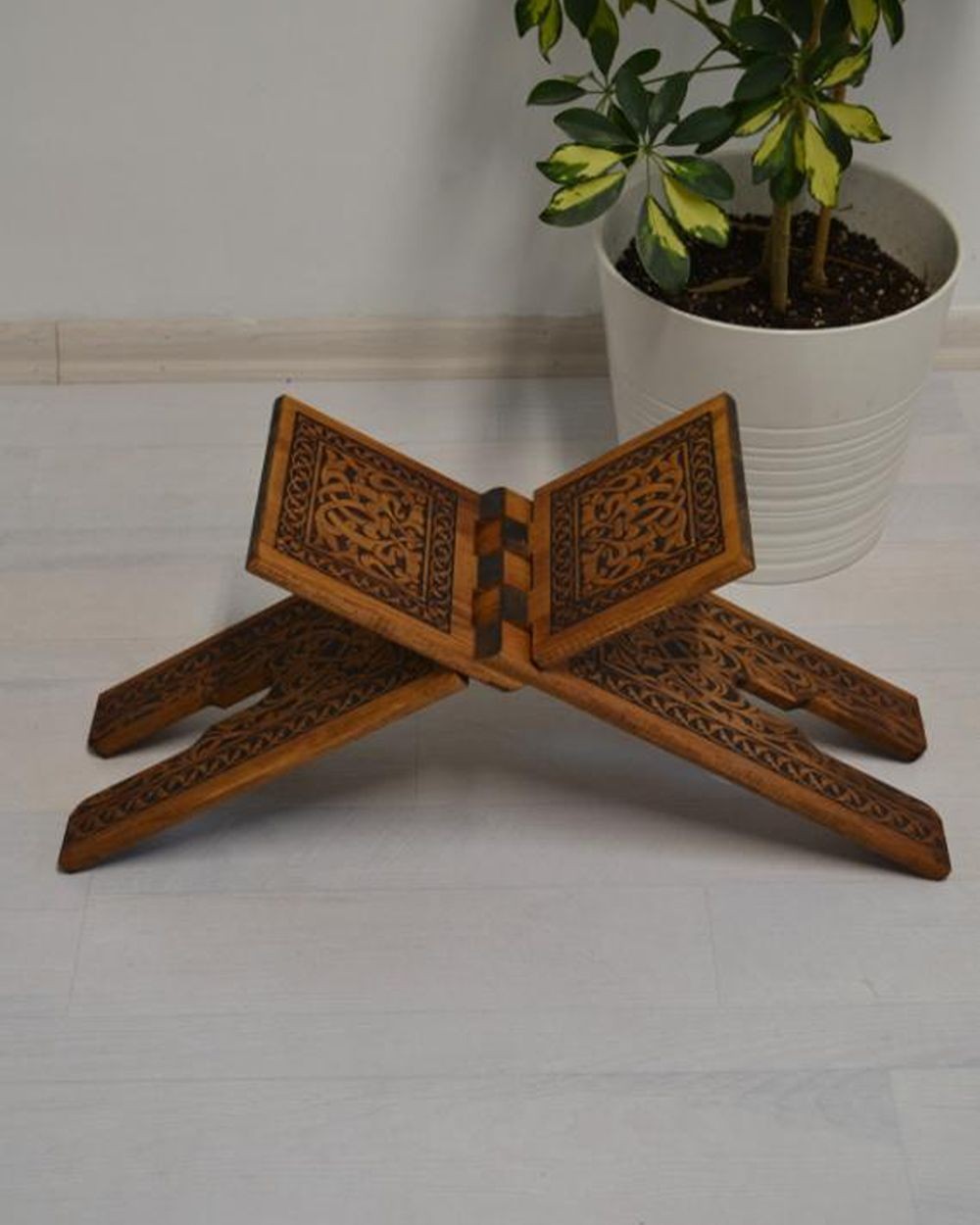 Kur’an-ı Kerim Rahlesi Selçuklu Desenli– Büyük Boy (18X65cm) Yakma İşçilikli