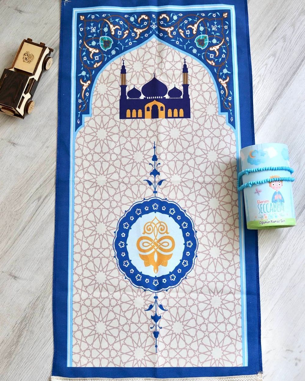 Kumbaralı Silindir Kutu Çocuk Seccadesi Mavi