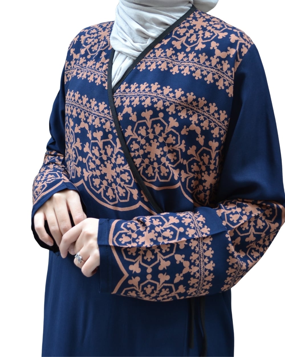 Geometrik Desenli Kruvaze Namaz Elbisesi – Yandan Bağlamalı, Rahat Kalıp 36–46 Beden