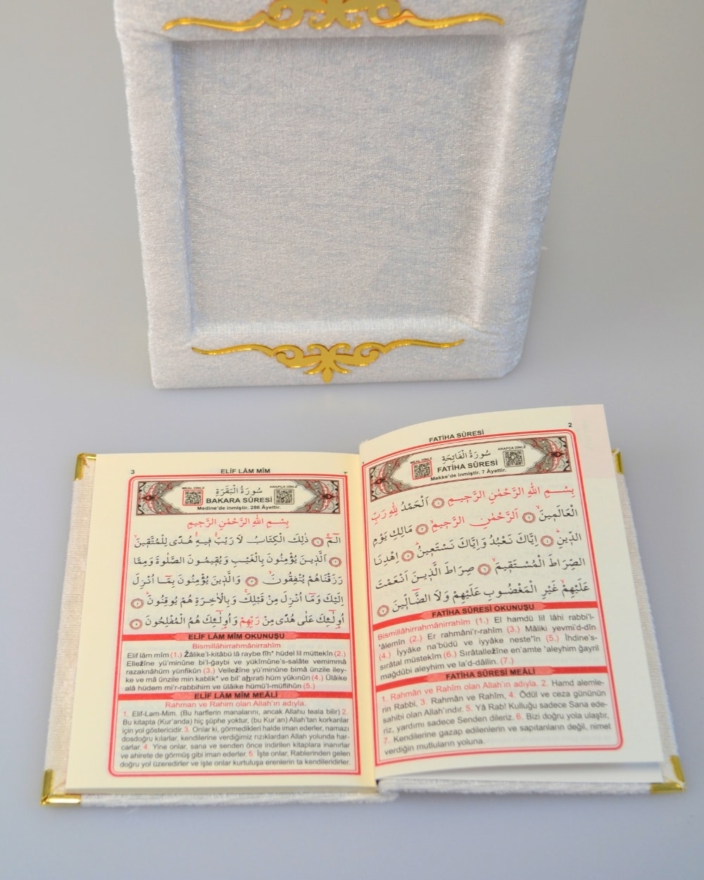 Pleksi Süslemeli Yasinli Kuran-ı Kerim Seti Beyaz