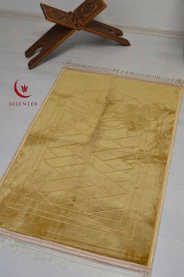 Peluş Seccade Sarı - 80x120 cm - Ekstra Konforlu - Yumuşak ve Geniş Ölçülü