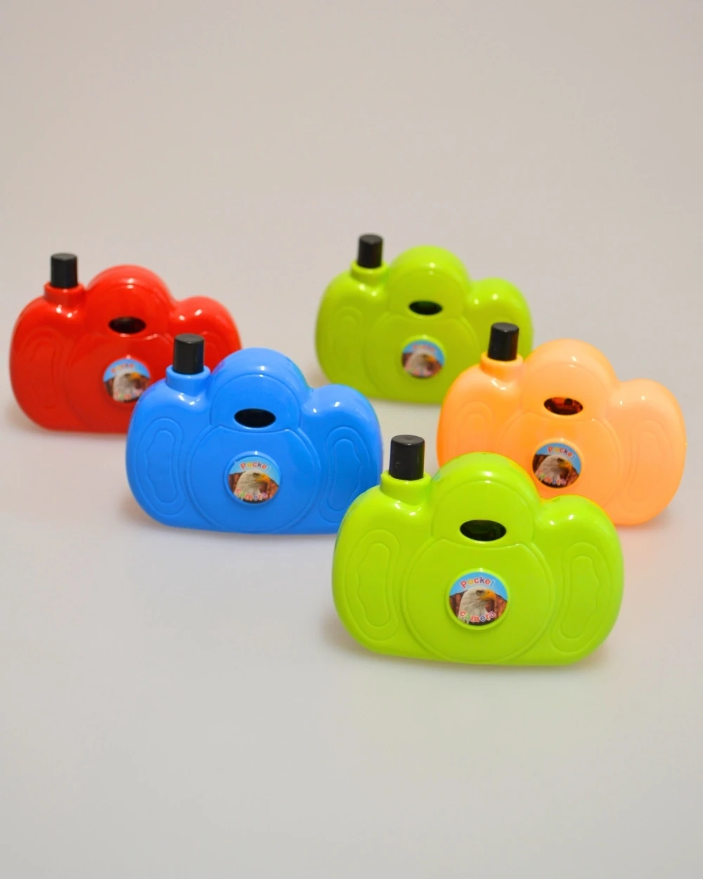 Kâbe ve Umre Fotoğraflı Nostaljik Oyuncak Fotoğraf Makinesi – Çocuklar İçin Hediyelik 5’li Set, İslami Eğitim ve Hatıra Oyuncağı