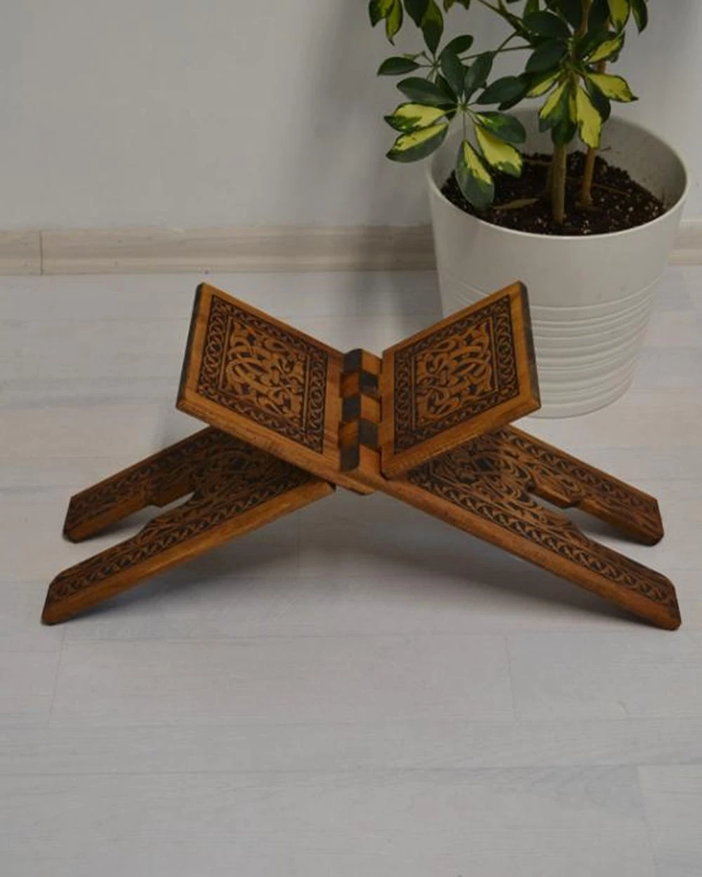 Kur’an-ı Kerim Rahlesi Selçuklu Desenli Model 2- Büyük Boy (18X65cm) Yakma İşçilikli