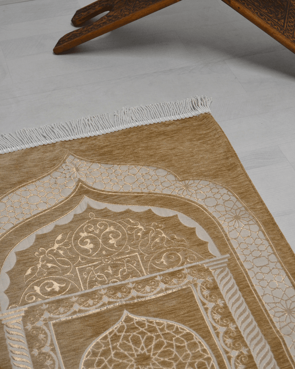 Mihrap Desenli Astarlı Seccade  Camel