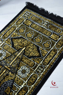 Kabe Kapısı Desenli Lüks Kadife Dokuma Seccade