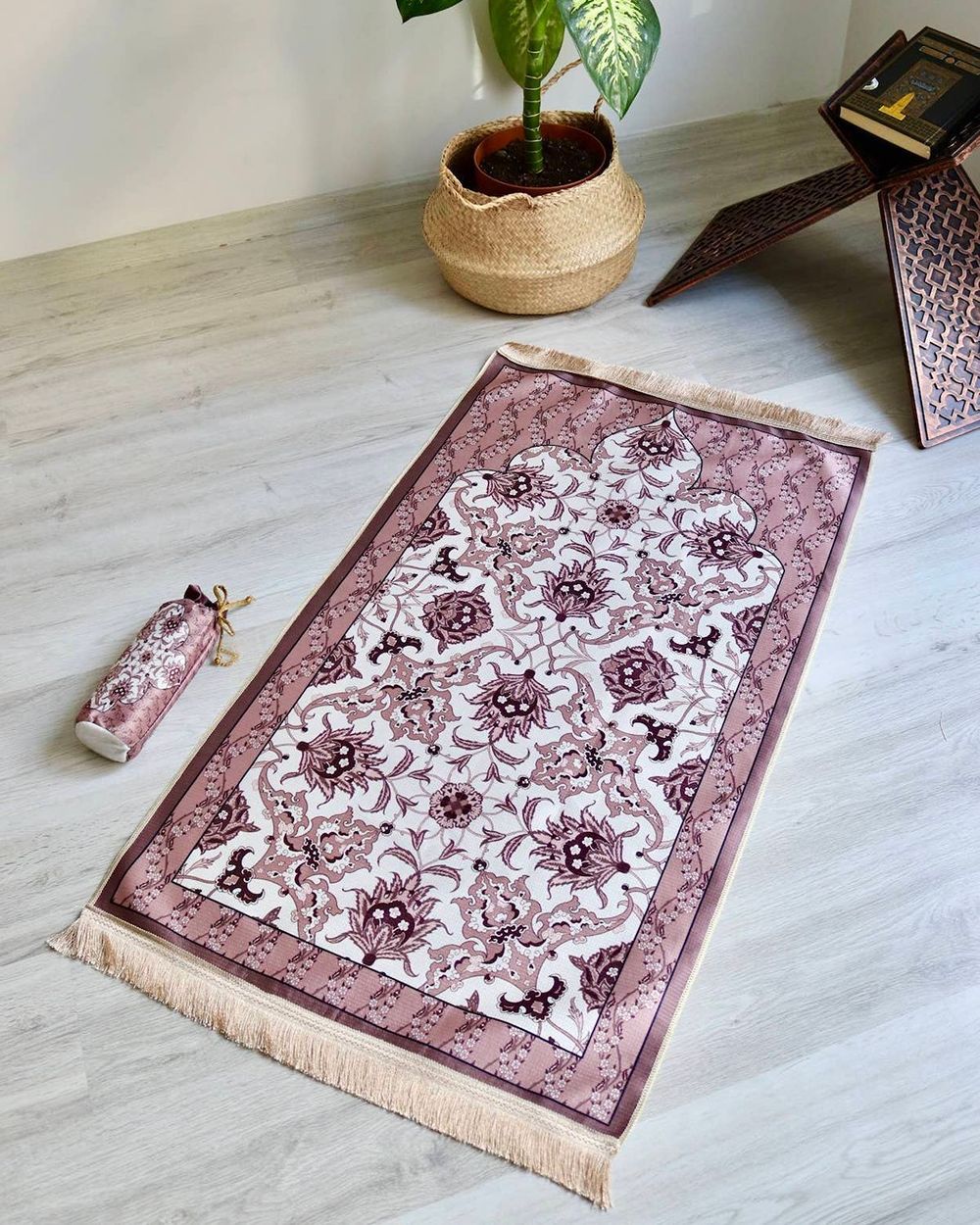 İpek Dokulu Keseli Seccade Gül Kurusu