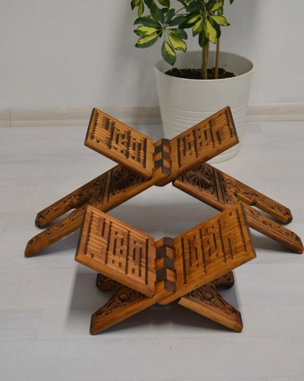 Kur’an-ı Kerim Rahlesi Selçuklu Desenli – Büyük Boy (18X65cm) Oyma İşçilikli