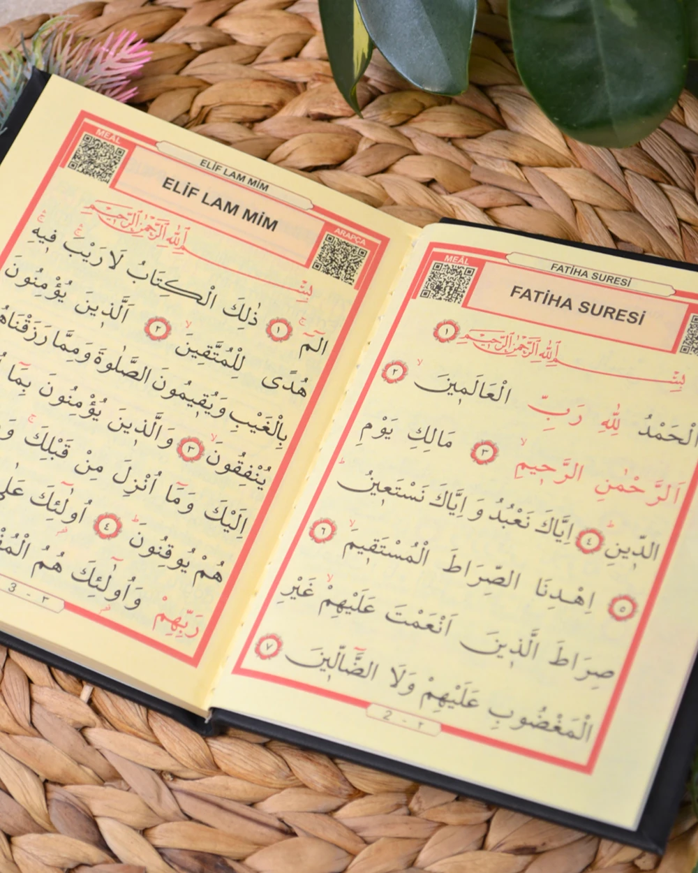 Tül Keseli İnci Tesbihli Yasin Kitabı Çanta Boy Termo Deri Kaplı Siyah 10 Adet – Arapça; Türkçe Okunuşlu ve Mealli – 128 Sayfa | Hac Umre ve Mevlit Hediyeliği