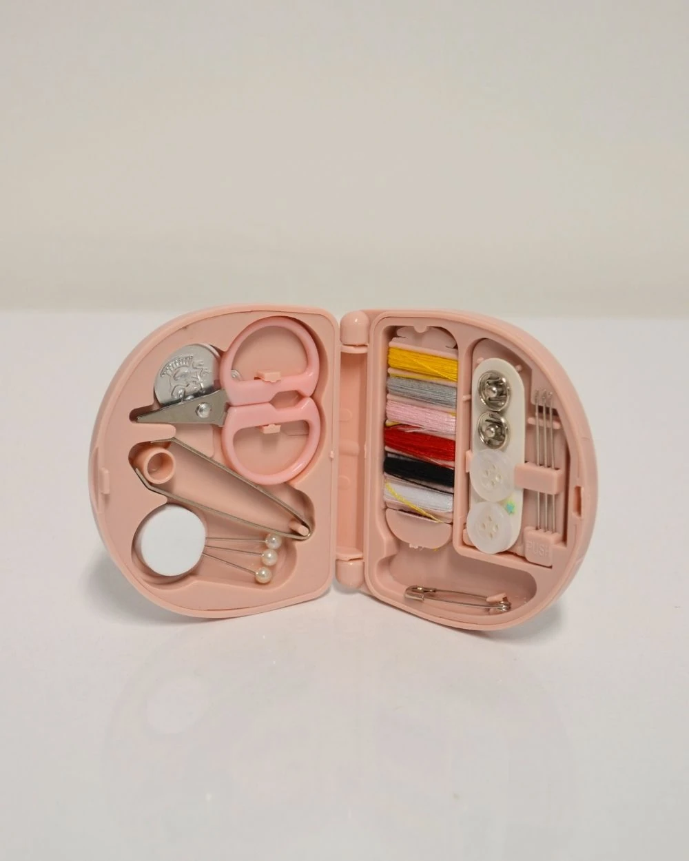 Mini Dikiş Seti – Seyahat, Hac ve Umre İçin Pratik Taşınabilir Dikiş Kiti