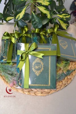 Kutulu İnci Tesbihli Yasin Kitabı Çanta Boy Termo Deri Kaplı Yeşil 10 Adet– Arapça; Türkçe Okunuşlu ve Mealli – 128 Sayfa | Hac Umre ve Mevlit Hediyeliği