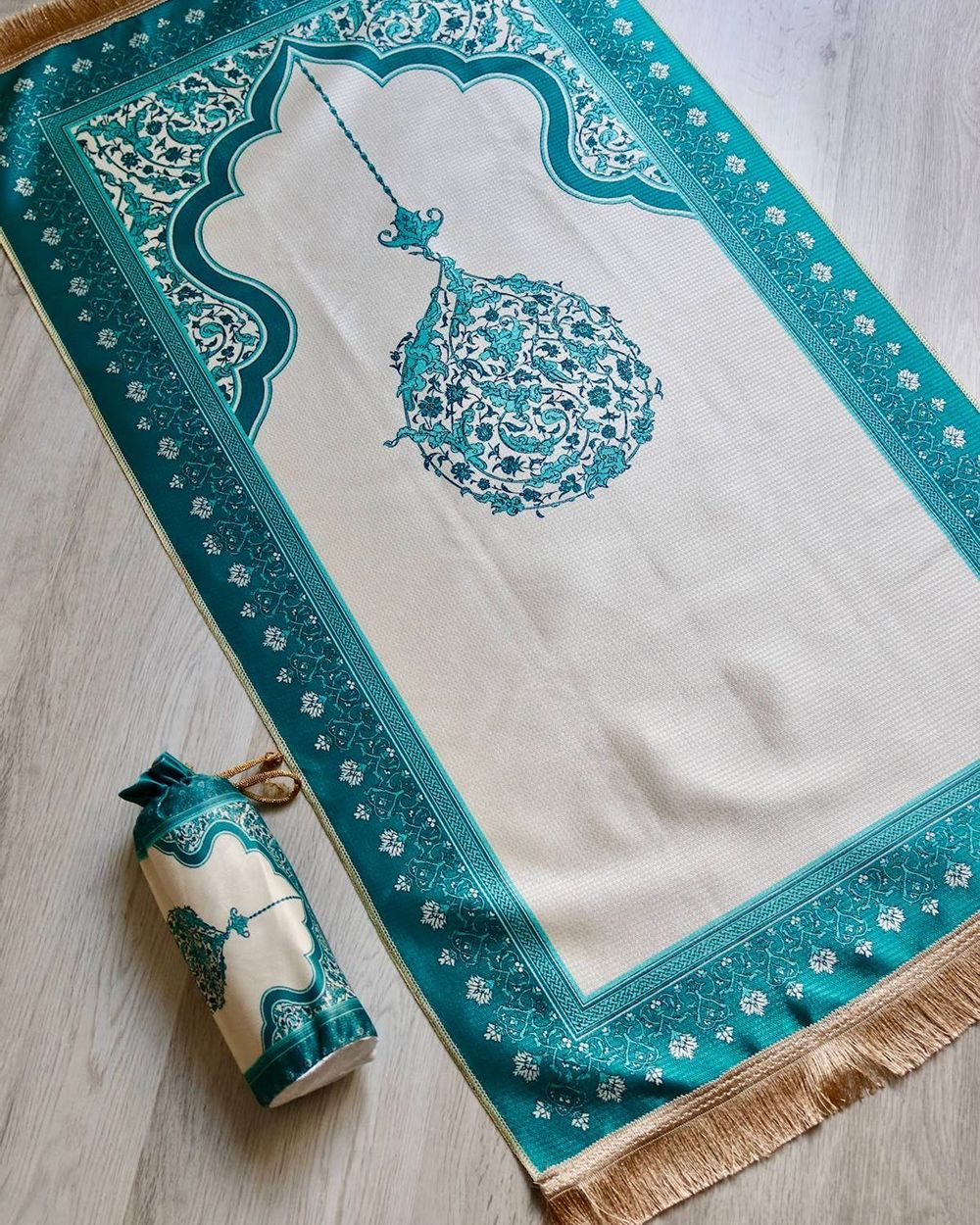 Mihrap Desenli İpek Dokulu Keseli Seccade Turkuaz Renk