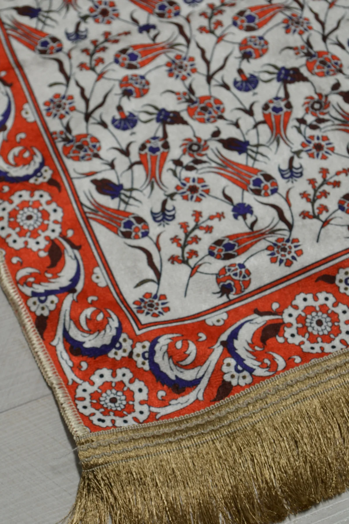 Pratik ve Taşınabilir İpek Dokulu Keseli Seccade Turuncu