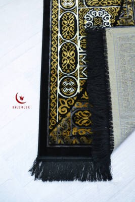 Kabe Kapısı Desenli Lüks Kadife Dokuma Seccade