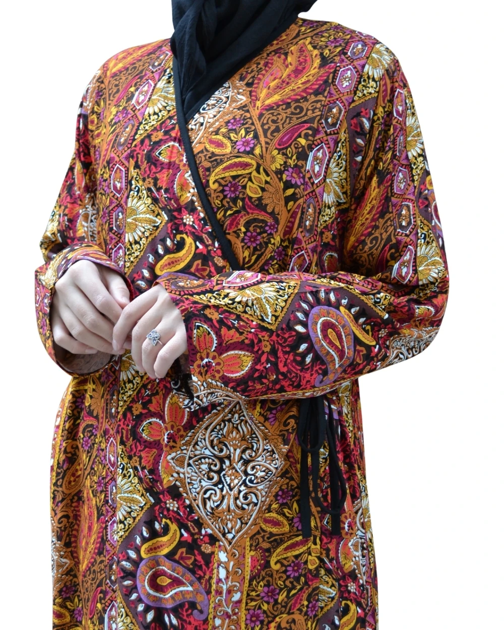 Etnik Desenli Kruvaze Namaz Elbisesi – %100 Viskon, Yandan Bağlamalı 36-46 Beden