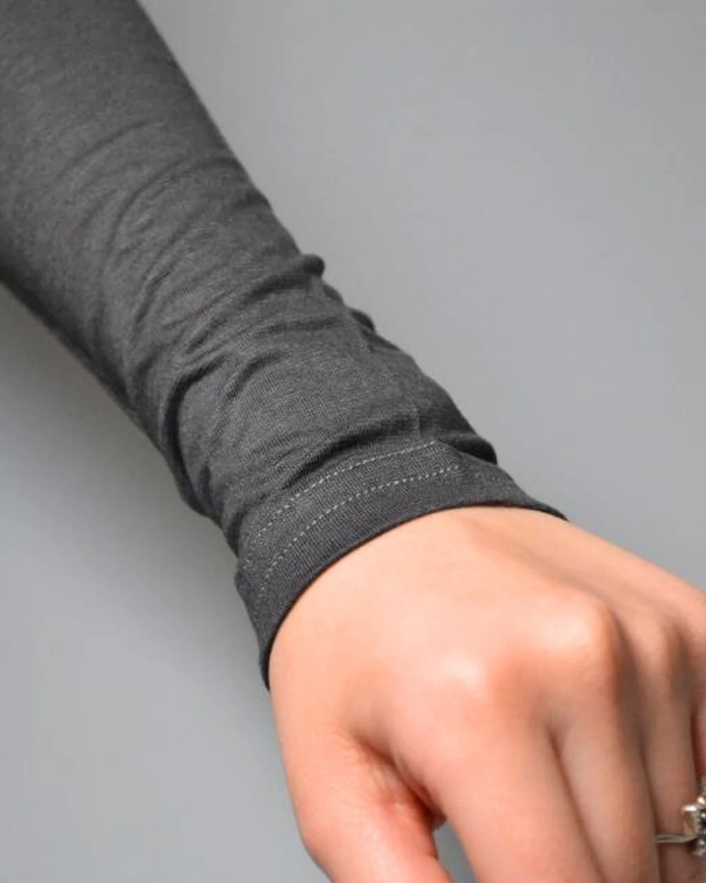 Pratik Tesettür Kolluk Penye Namaz Kolluğu Gri