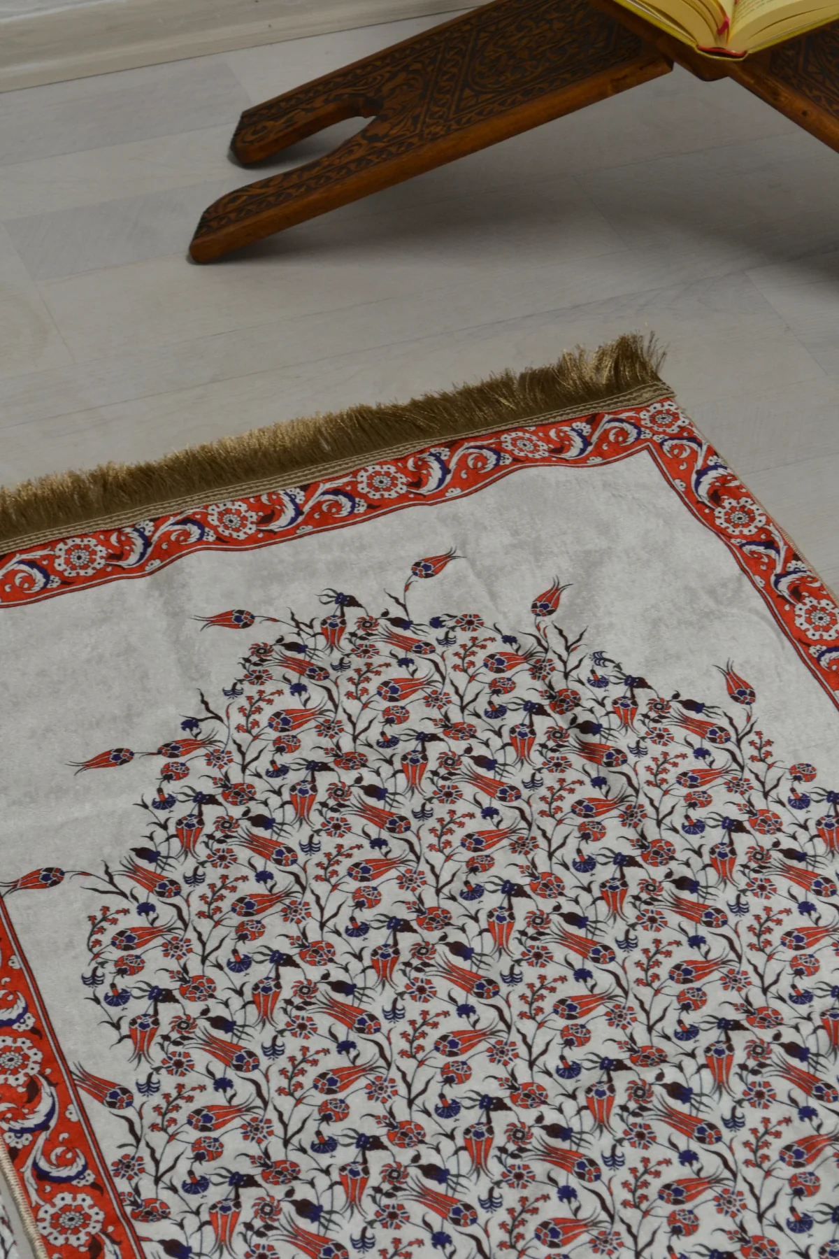 Pratik ve Taşınabilir İpek Dokulu Keseli Seccade Turuncu