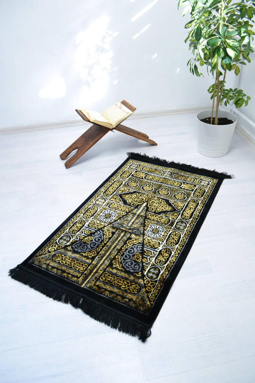 Kabe Kapısı Desenli Lüks Kadife Dokuma Seccade