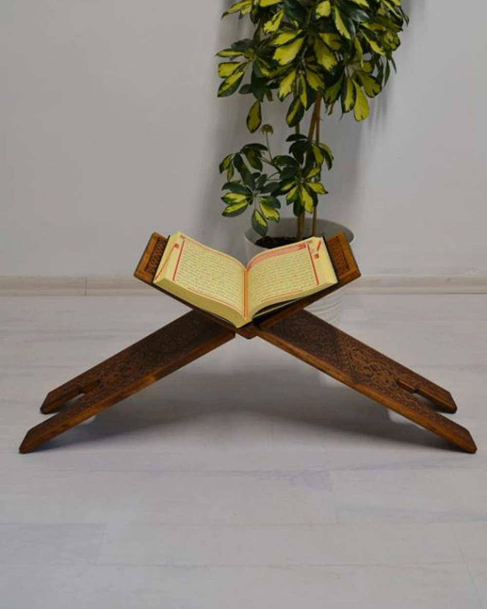 Kur’an-ı Kerim Rahlesi Selçuklu Desenli– Küçük Boy (18X45cm) Yakma İşçilikli