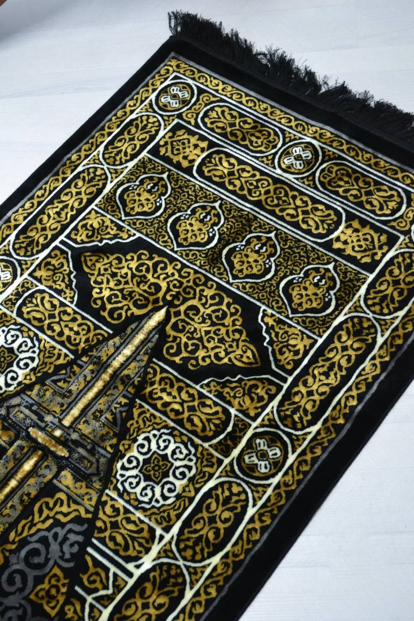 Kabe Kapısı Desenli Lüks Kadife Dokuma Seccade