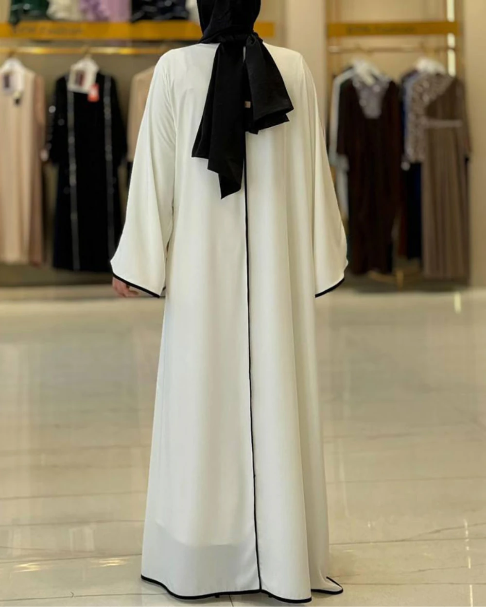 Önden Bağlama Detaylı Medine İpeği Abaya