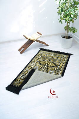 Kabe Kapısı Desenli Lüks Kadife Dokuma Seccade