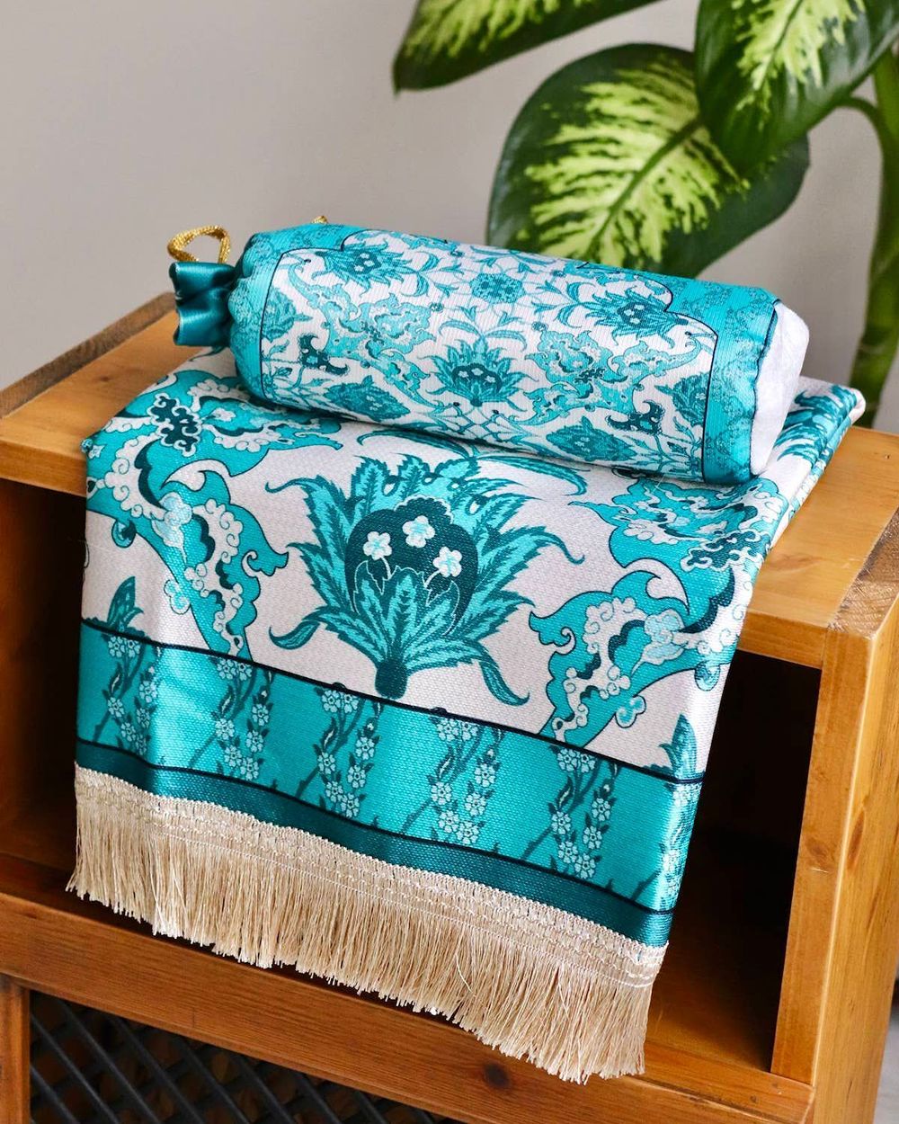 İpek Dokulu Keseli Seccade Mavi