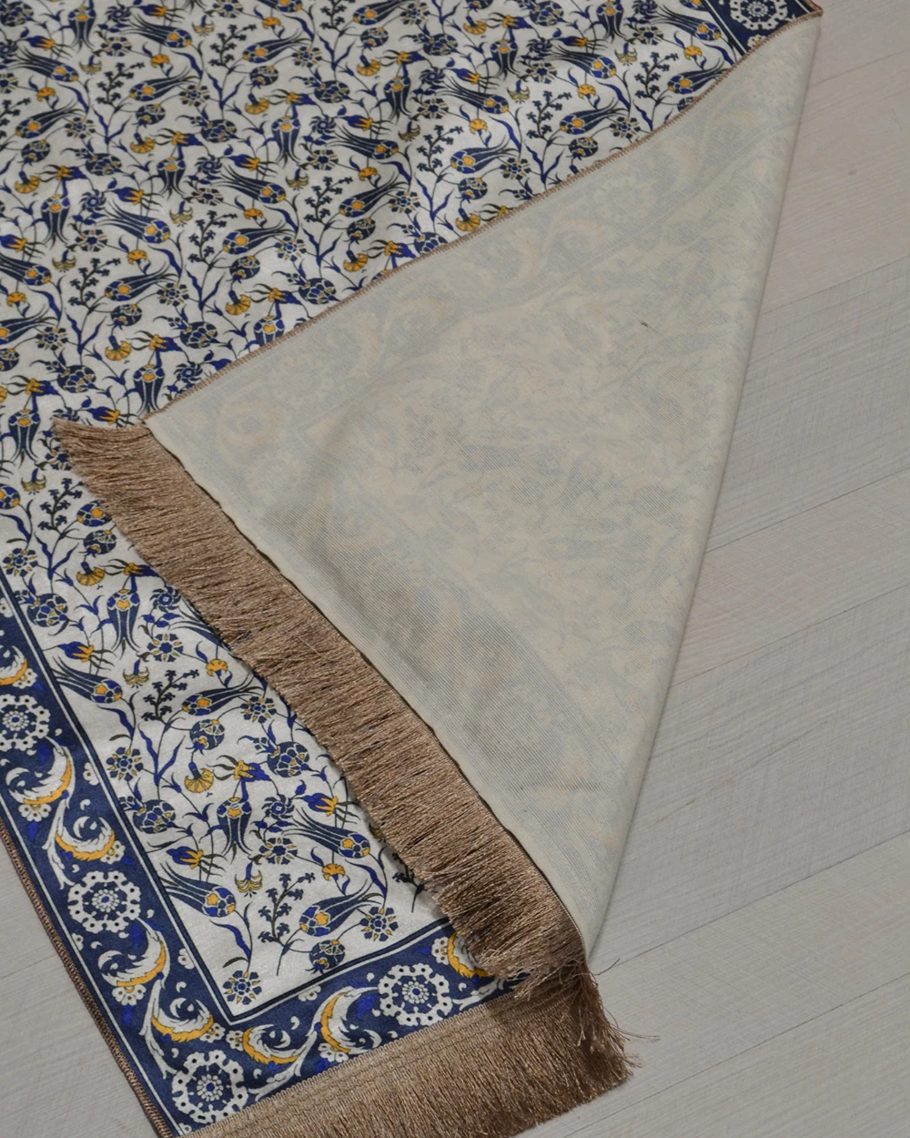 Pratik ve Taşınabilir İpek Dokulu Çantalı Seccade-L012