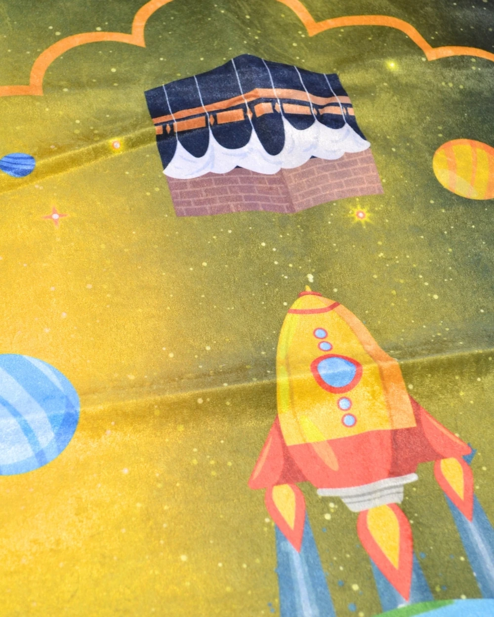 Çocuklar için Namaz Seccadesi – Renkli, Hafif ve Yumuşak Yapılı Çocuk Seccadesi