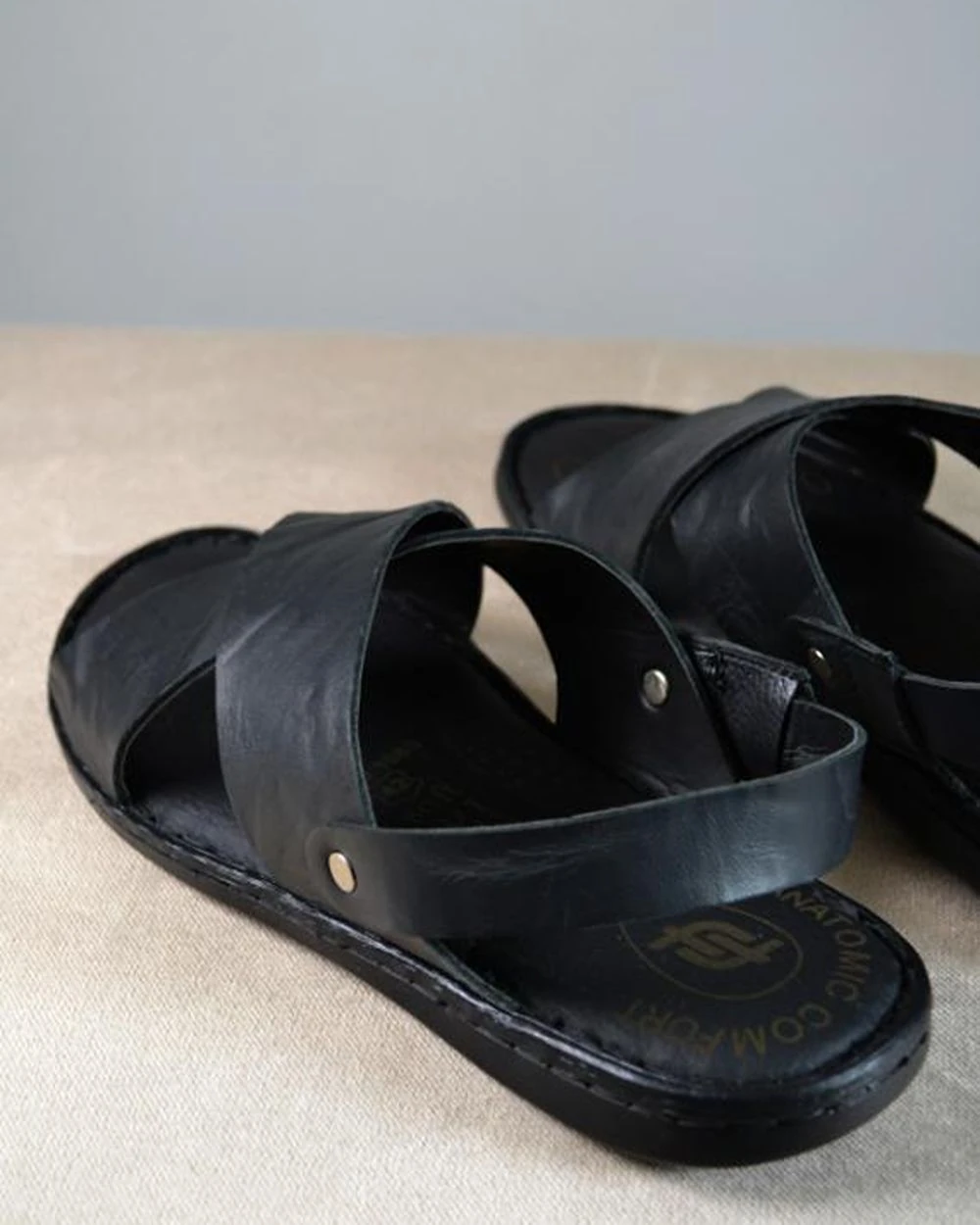 Erkek Çapraz Model Yumuşak Taban Sandalet Siyah –Hac Umre ve Günlük Kullanıma Uygun