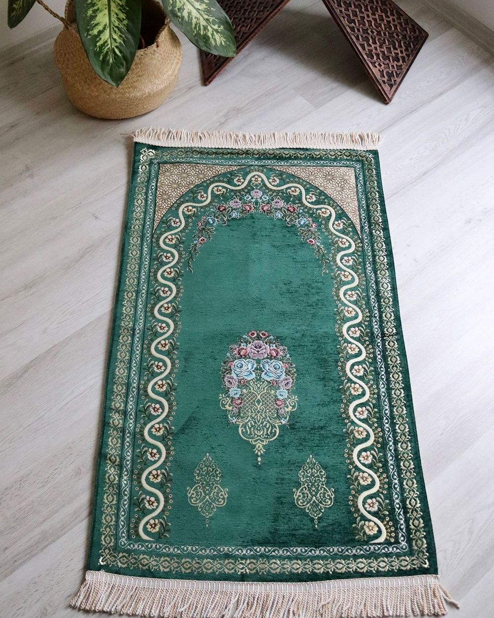 Erkekler için Astarlı Seccade Takke Tesbih Hediyelik Set- Özel Kutulu Hediyelik Çeyizlik Set