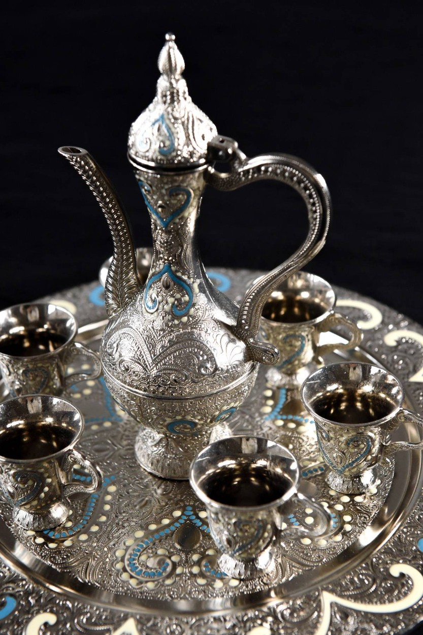 Hediyelik/ Sunumluk Osmanlı Motifli Nakışlı Gümüş Zemzem Takımı – 8 Parça