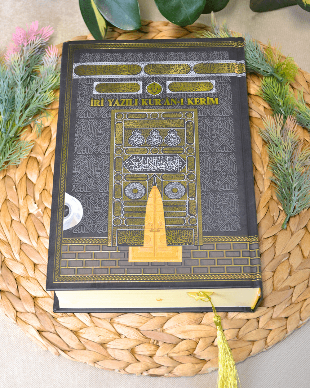 İri Yazılı Kur’an-ı Kerim Kabe Desenli – 17x24 cm | 1224 Sayfa | Pileksi Ayraç Hediyeli