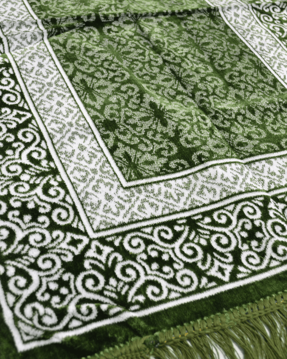 Kadife Seccade - 70x110 cm  - Yumuşak ve Konforlu Yeşil
