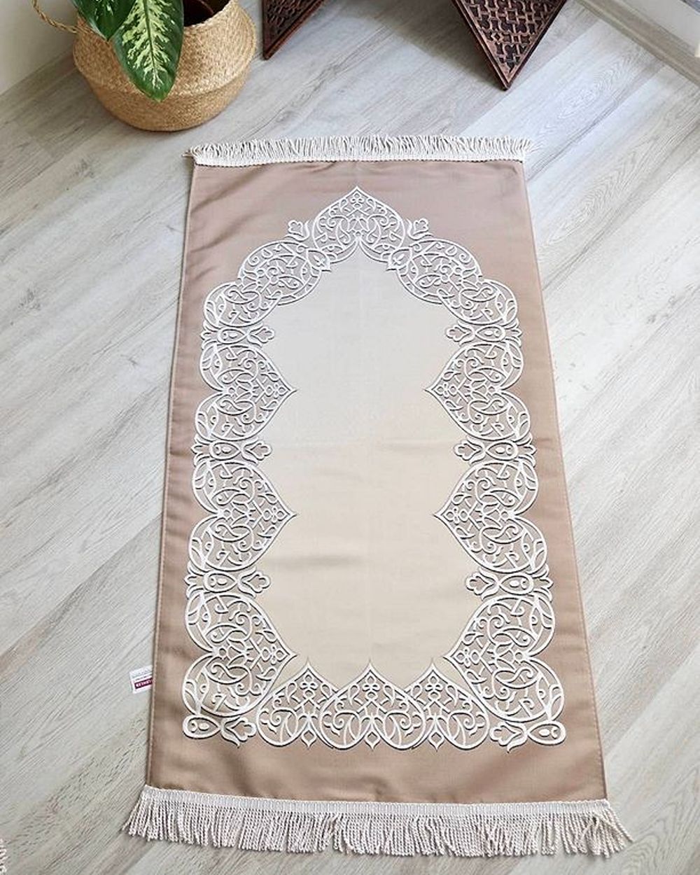 Astarlı Çeyizlik Saten Seccade Bej