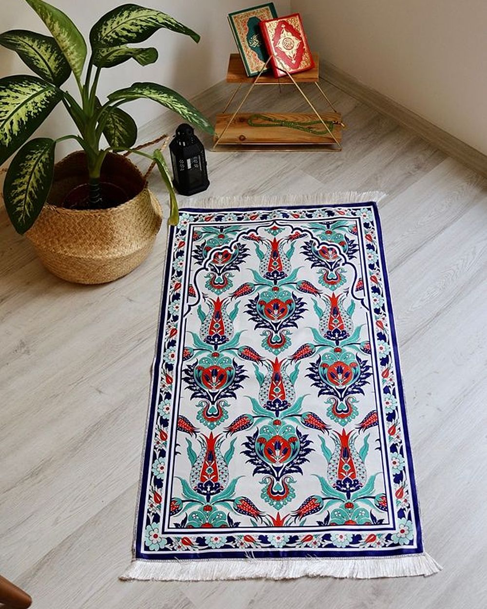 İpek Dokulu Keseli Seccade Beyaz