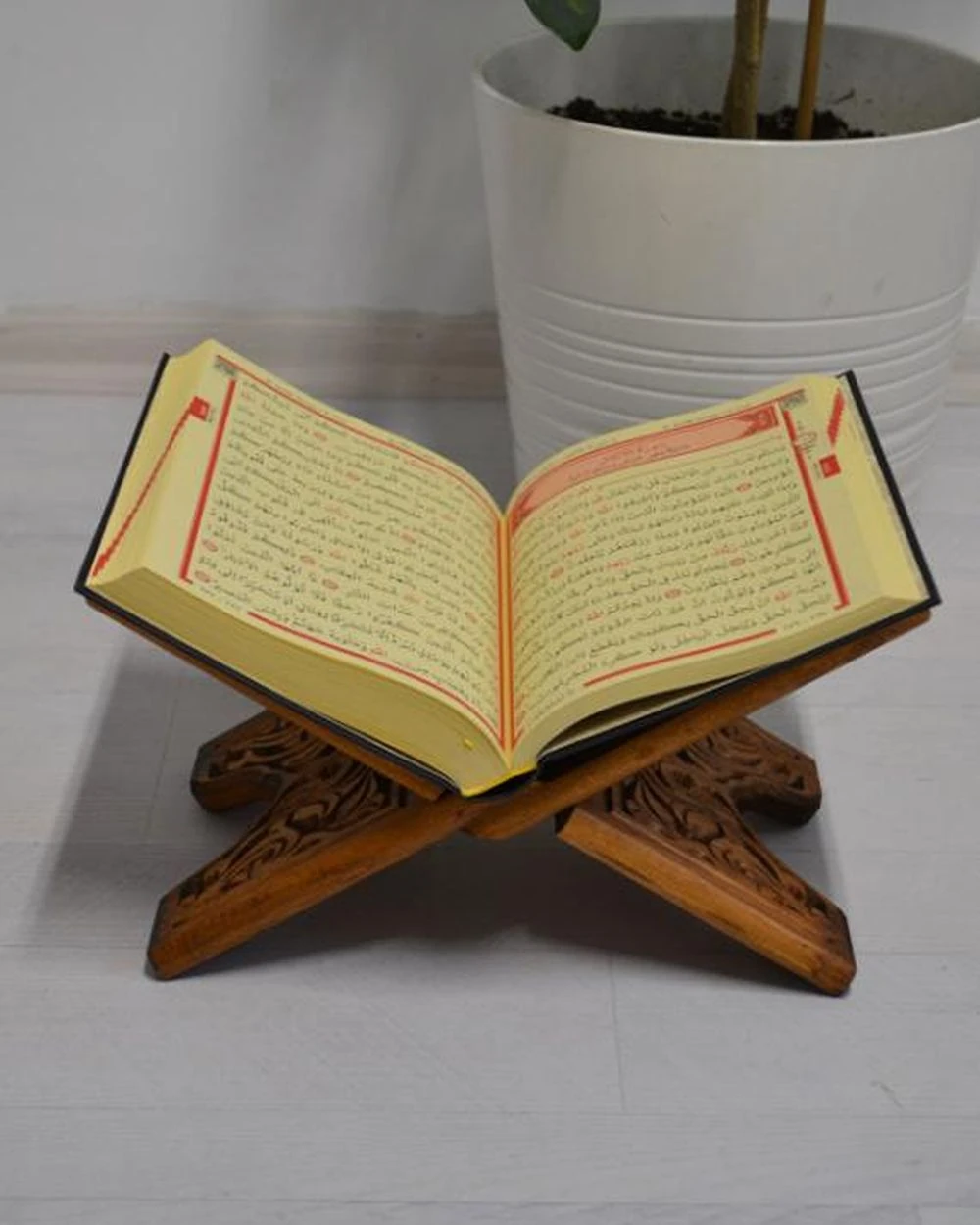 Kur’an-ı Kerim Rahlesi Selçuklu Desenli– Küçük Boy (18X45cm) Oyma İşçilikli