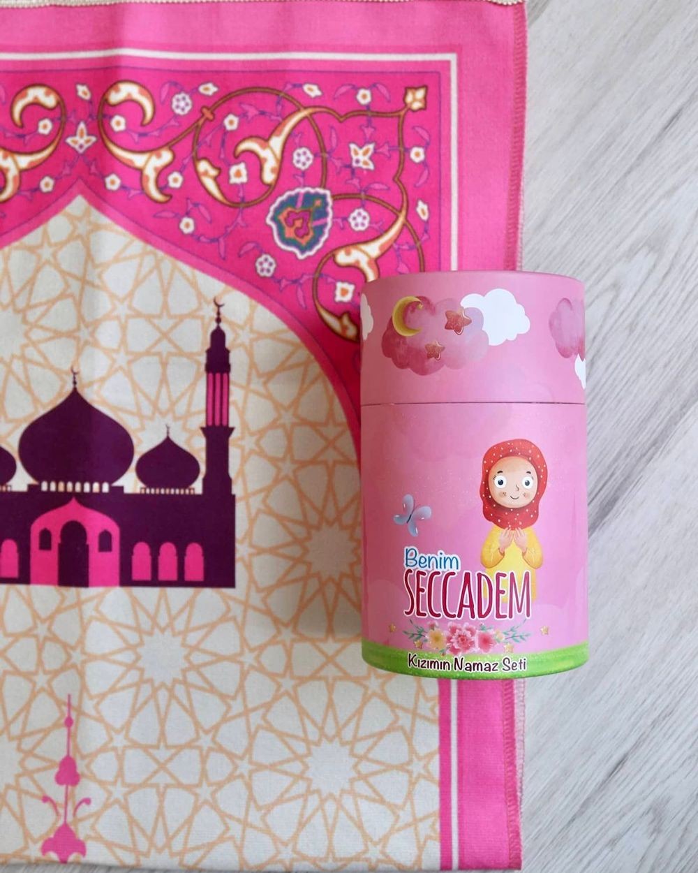 Kumbaralı Silindir Kutu Çocuk Seccadesi Pembe