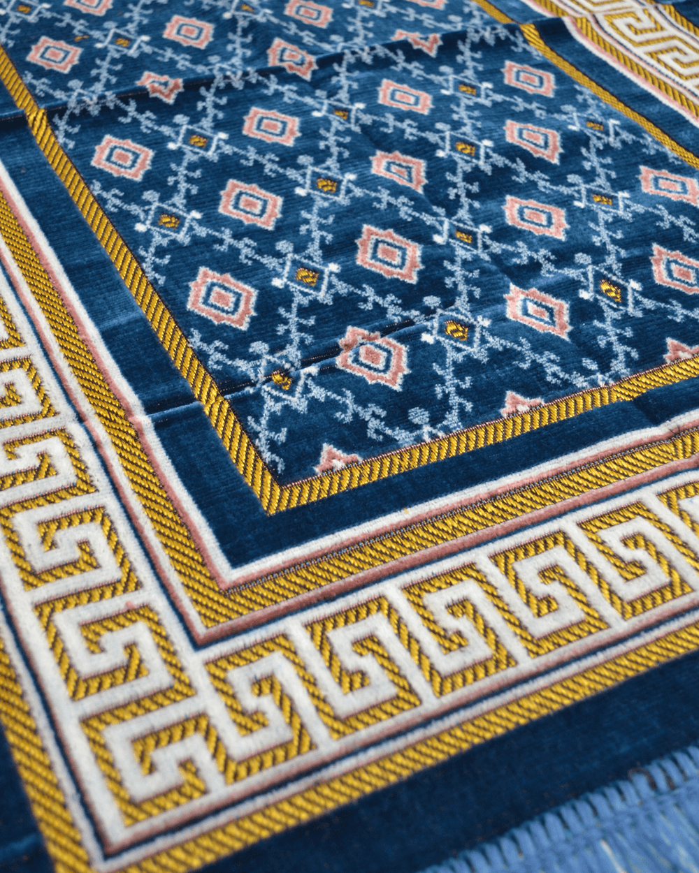 Kadife Seccade Koyu Mavi - 70x110 cm -– Ekonomik;Hafif ve Kullanışlı